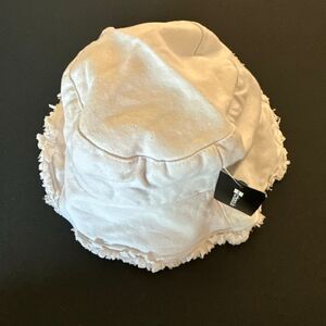White Frayed Edge Bucket Hat NWT